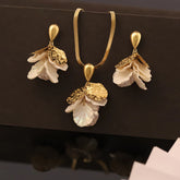 Ivory Petal Bloom Set