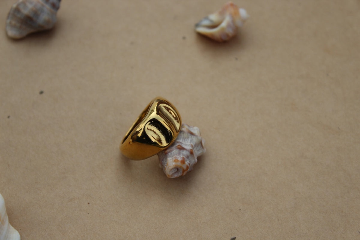 Bold Curve Ring