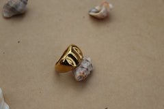 Bold Curve Ring