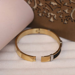 Black Elegance Bracelet