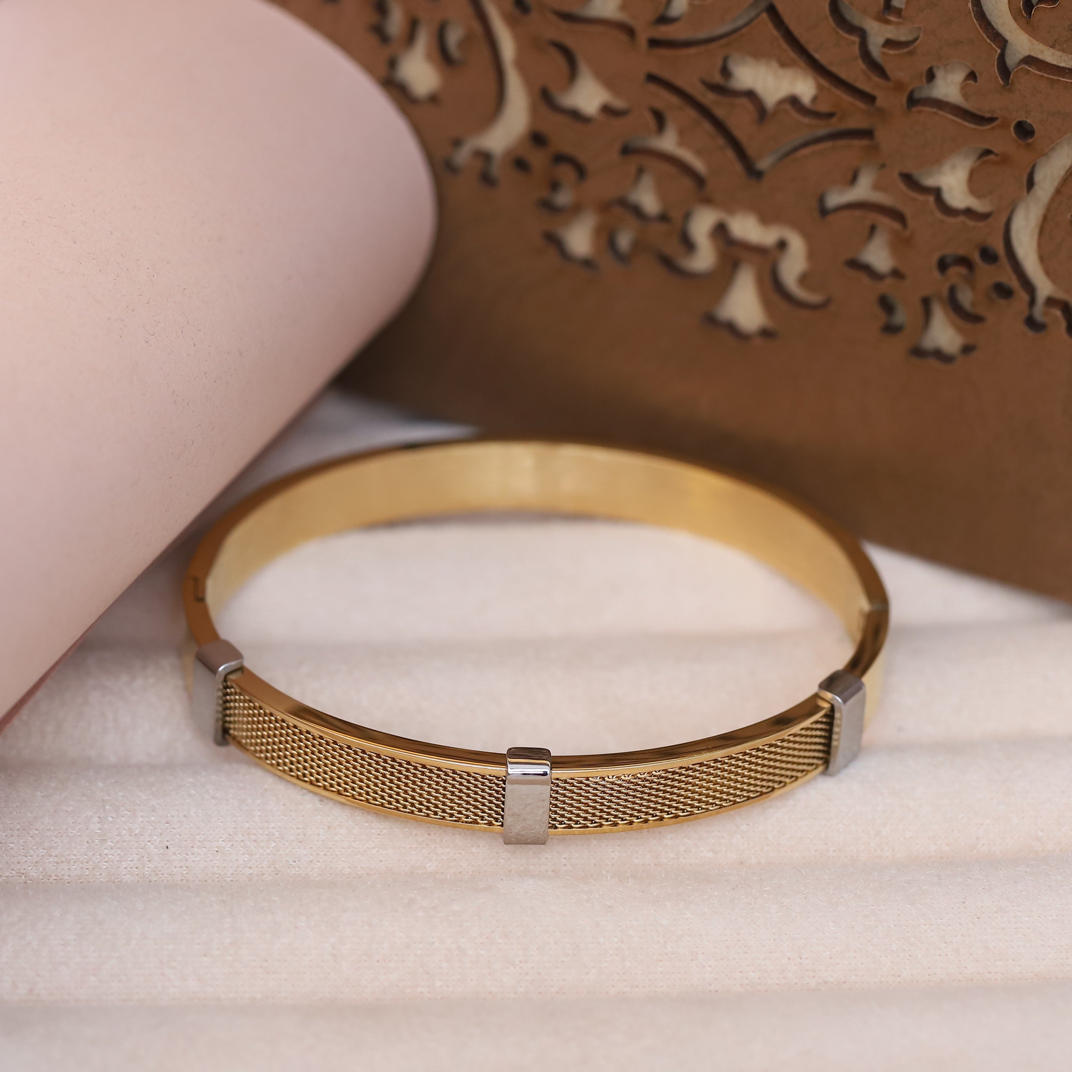 Golden Mist Mesh Cuff