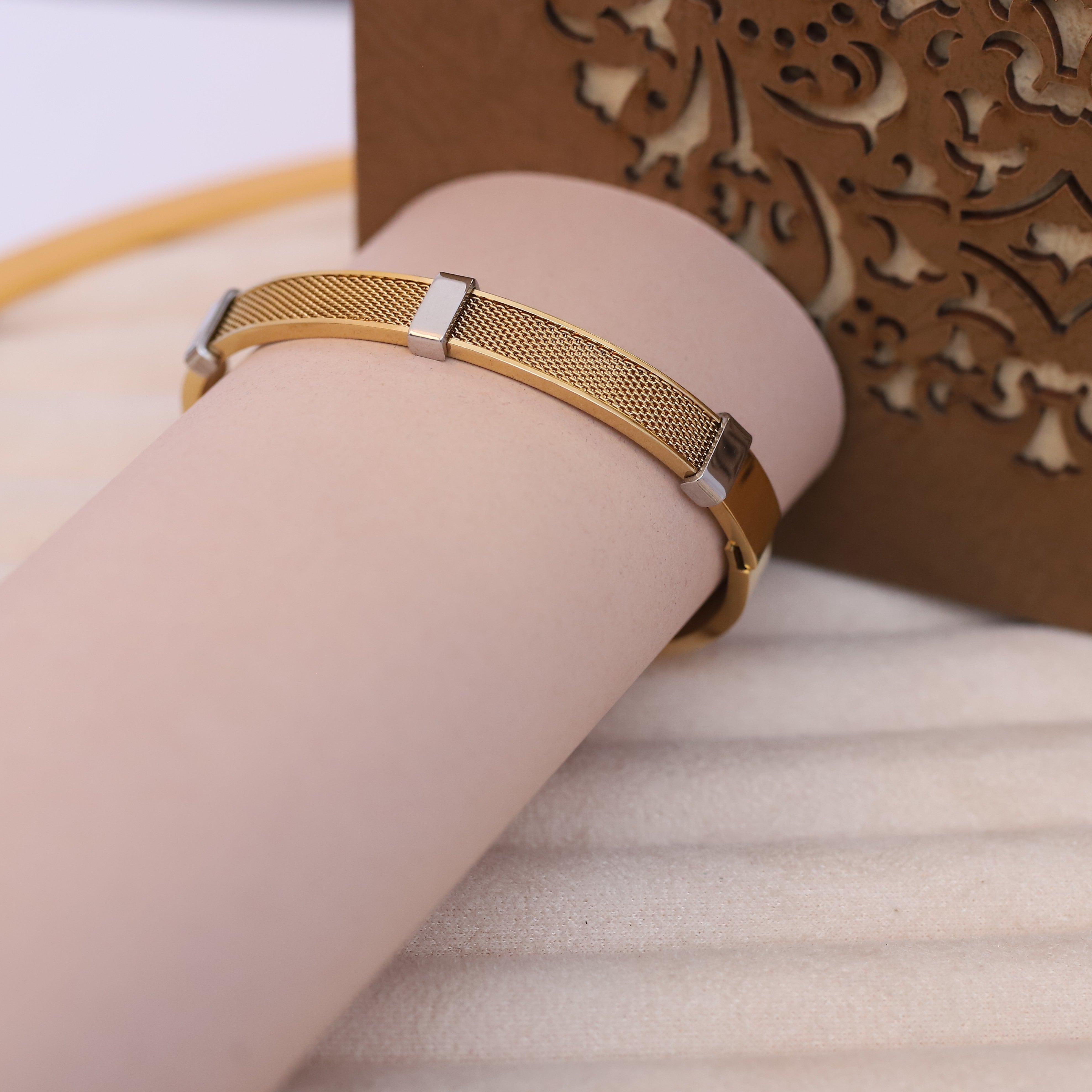 Golden Mist Mesh Cuff