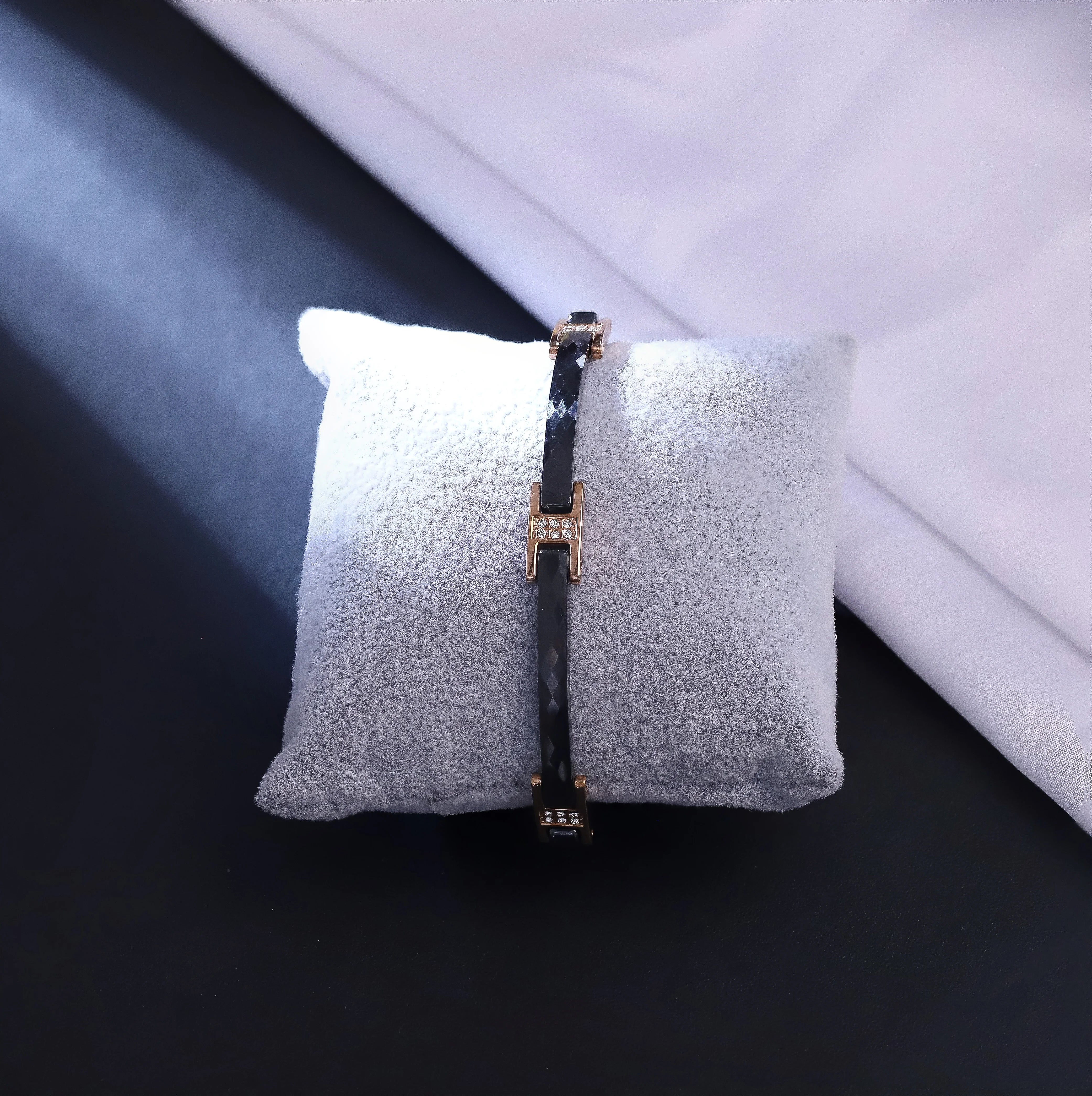 Noir Curve Ceramic Bracelet