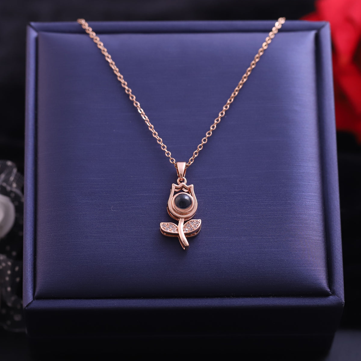 Black gemstone rose pendant necklace