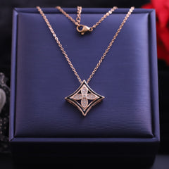 Stella Vetra Pendant