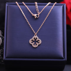 Luna Fleur Necklace