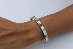 Luxe Lock Bangle – Silver Edition