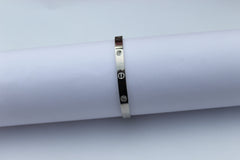 Luxe Lock Bangle – Silver Edition