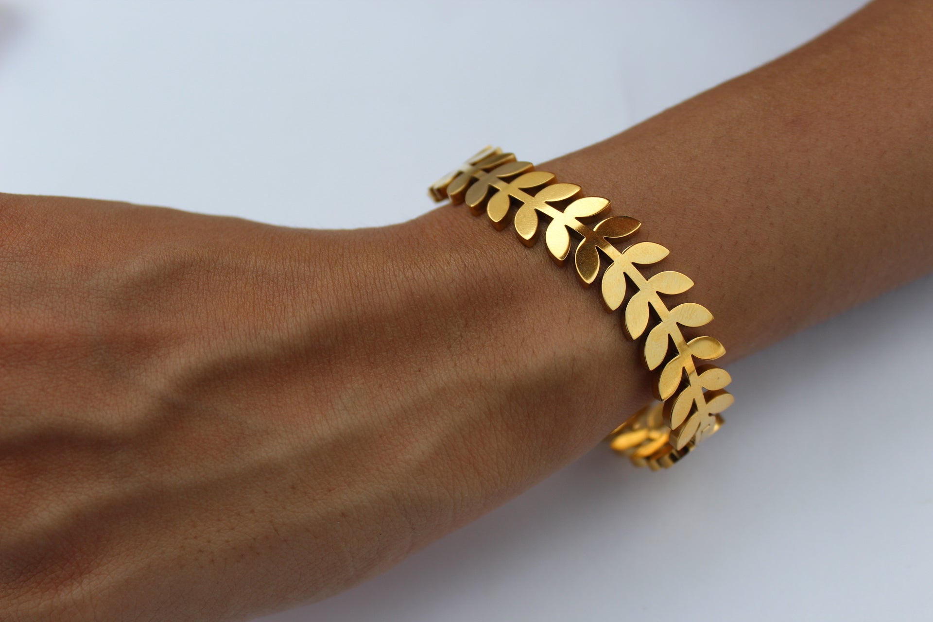 Olive Aura Bracelet