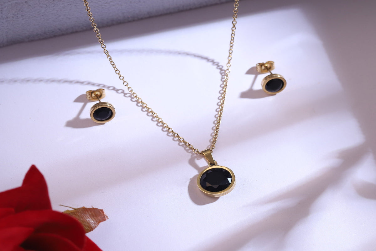 Elegant Greek Maze Pendant & Stud Earrings Set
