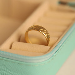 Quilted Gleam Ring