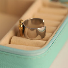 Dual-Tone Heart Band