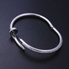 Luxe Nail Curve Bangle