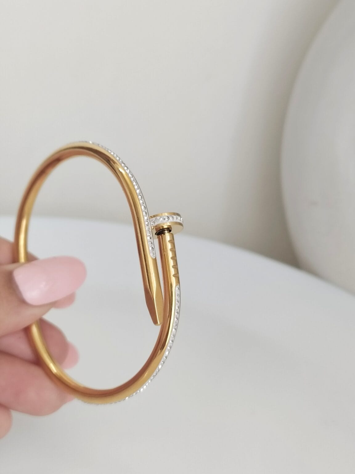 Luxe Nail Curve Bangle