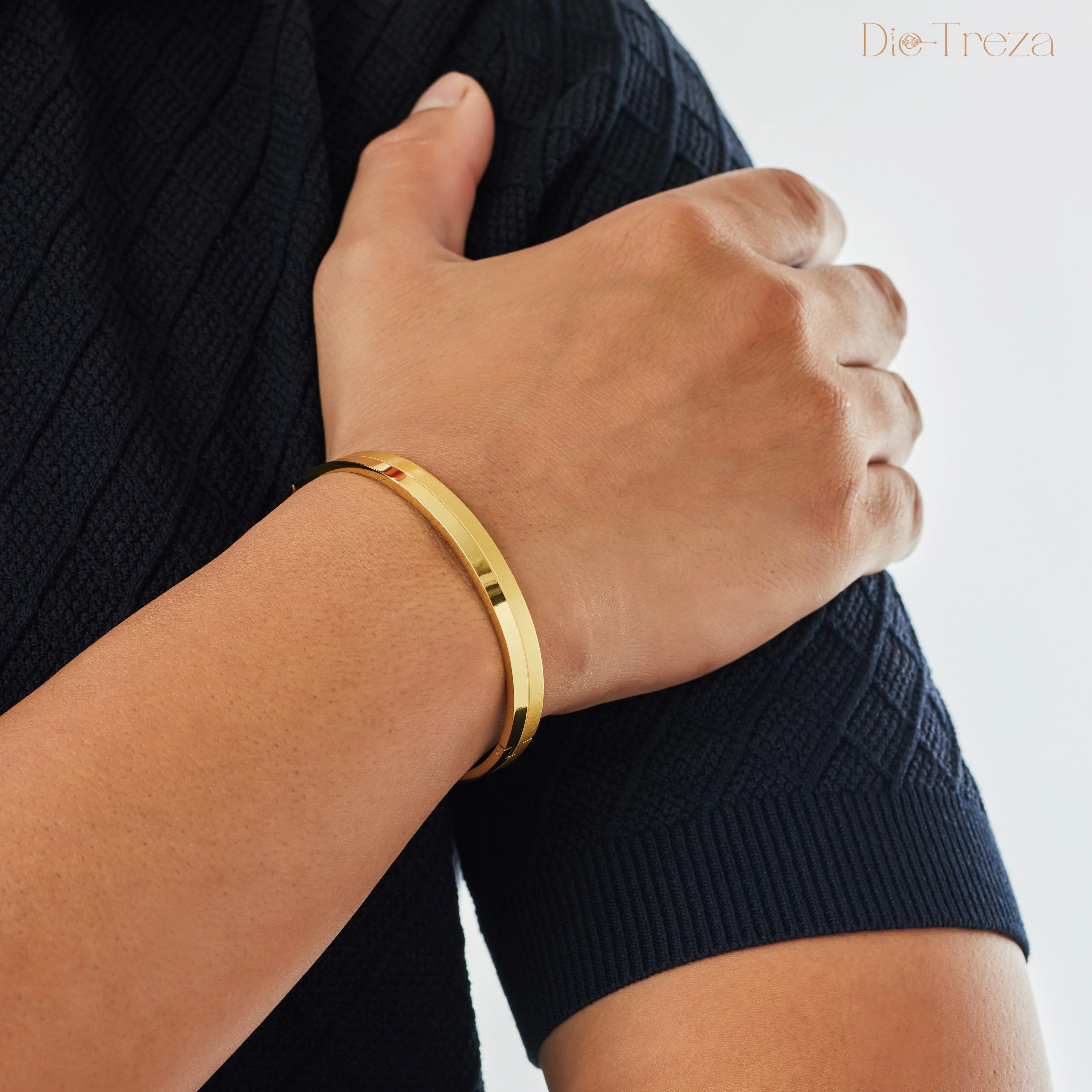 Luxe Line Bracelet