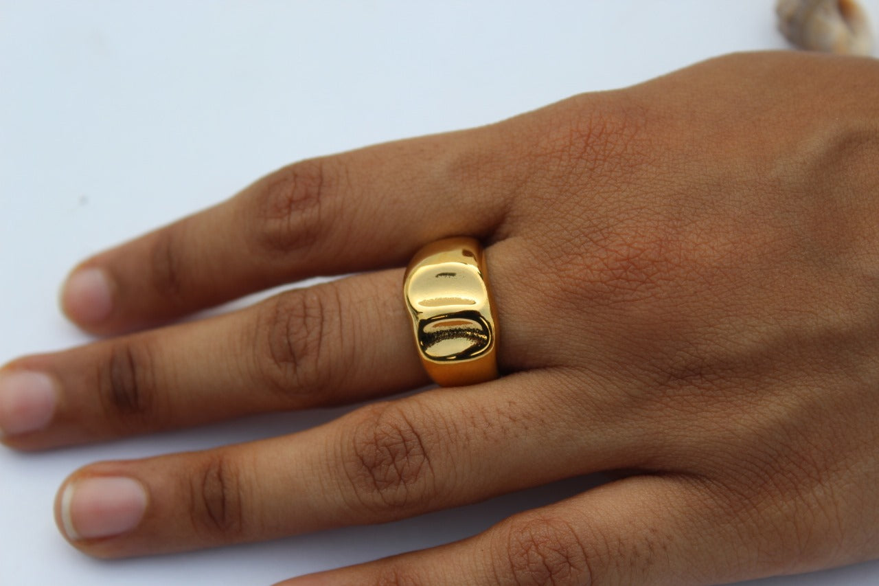 Bold Curve Ring